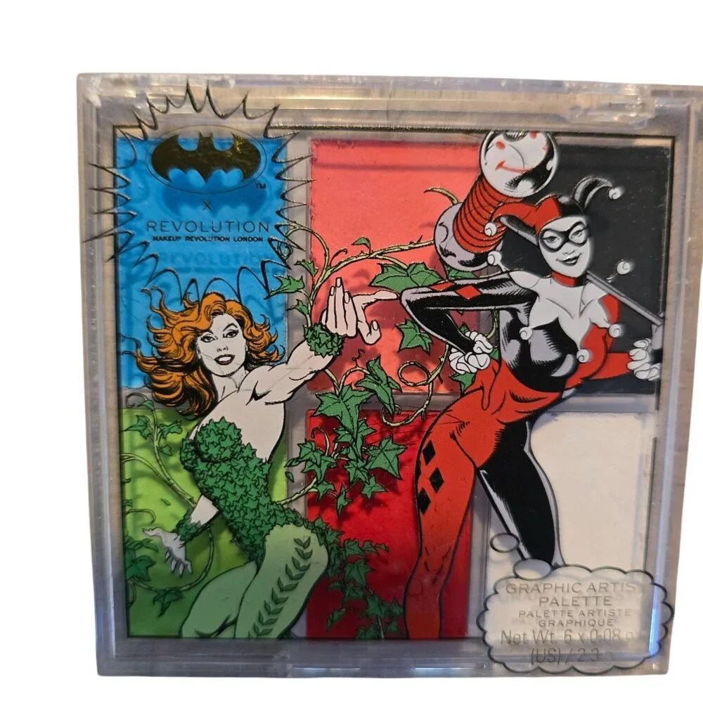 Harley Quinn & Poison Ivy X Revolution Beauty Makeup‎ Set & Comic Book
